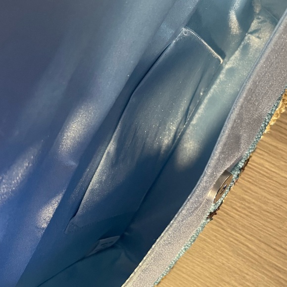 Sol and Mer Viral Blue Waves Beaded Beach Chairs Bag with Umbrella and Sand - Picture 16 of 16